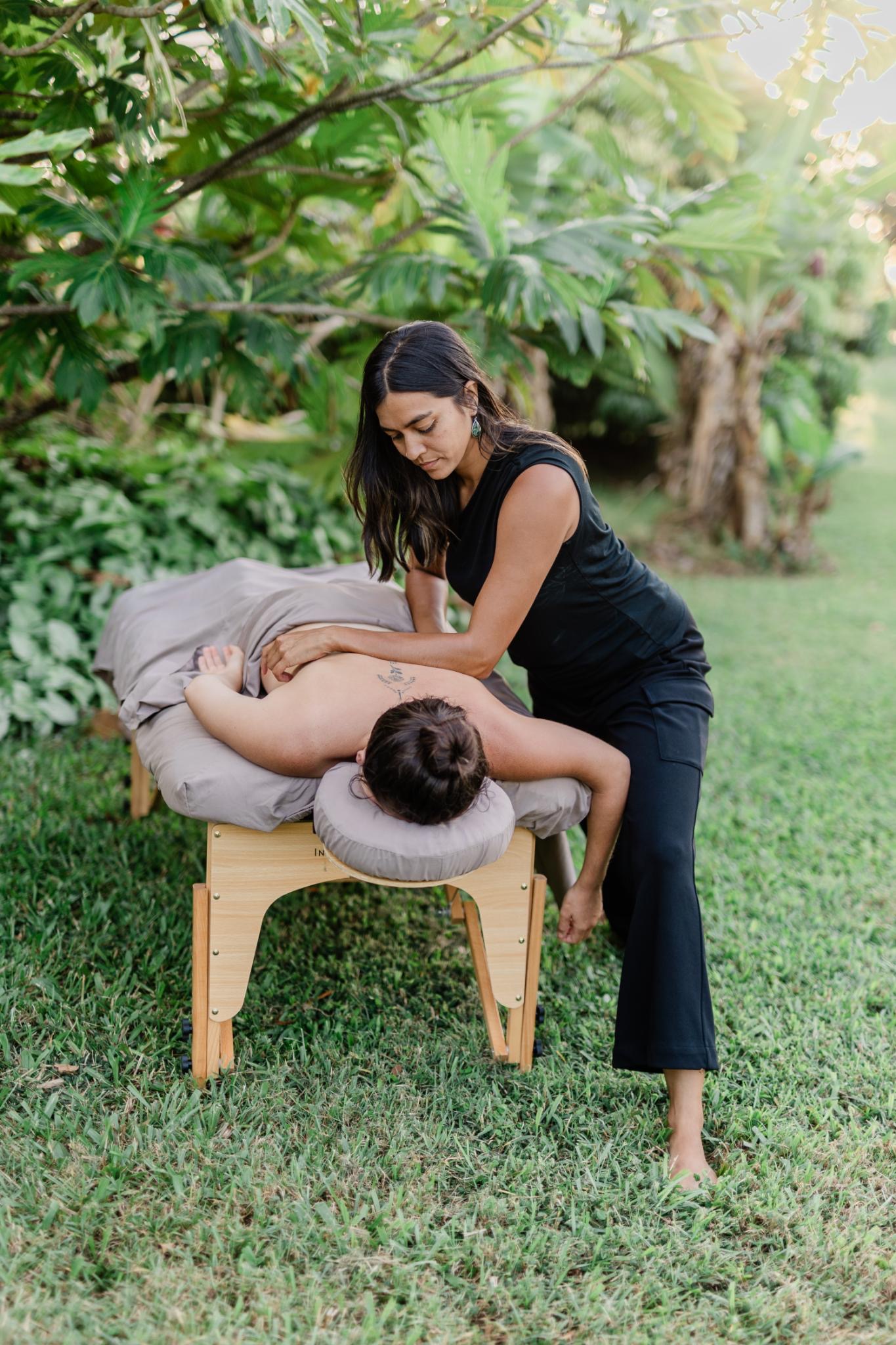 lomi lomi massage